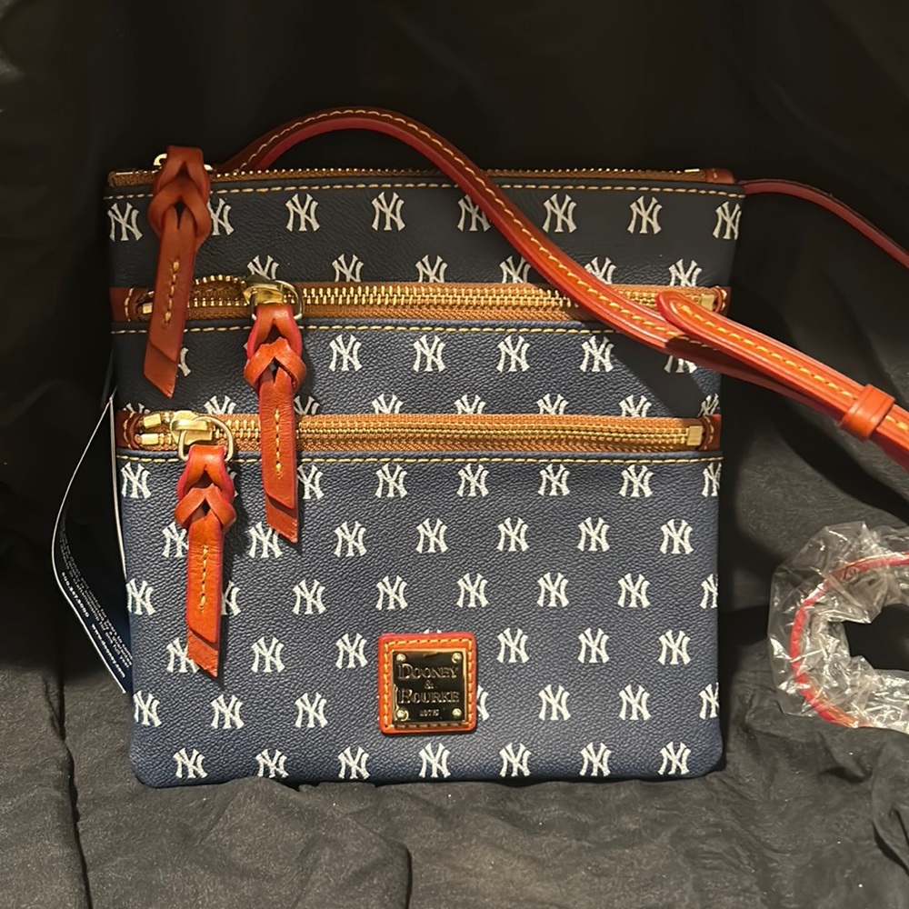 NY YANKEES crossbody